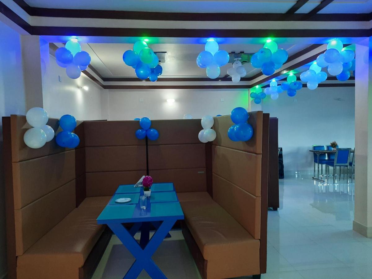 Hotel Blue Diamond Bahraich Eksteriør bilde